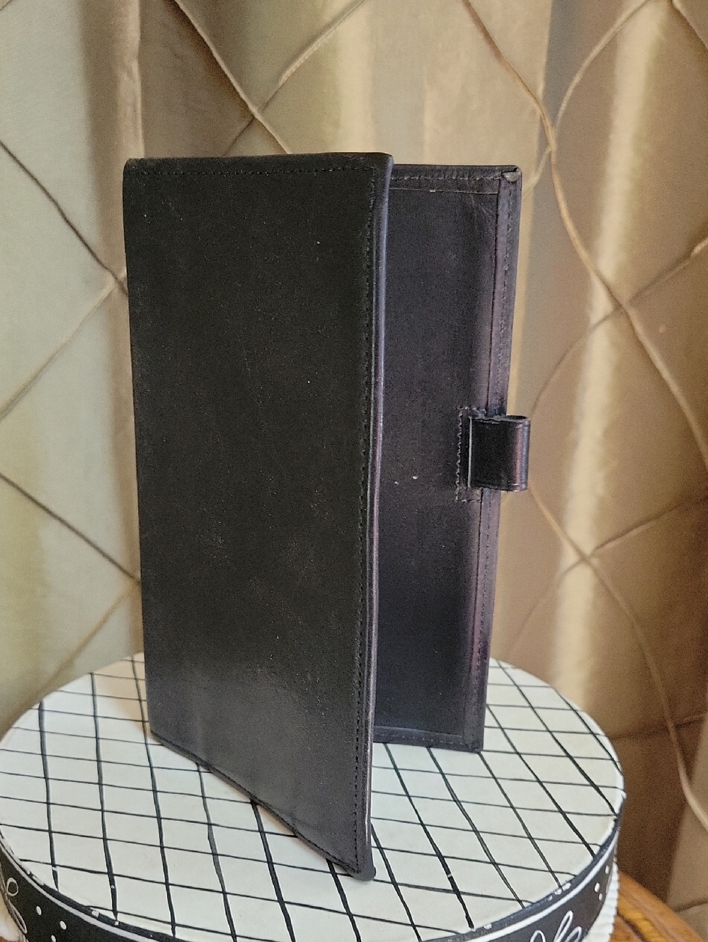 VGUC- Vintage Coach Notepad Cover w/Pen Loop